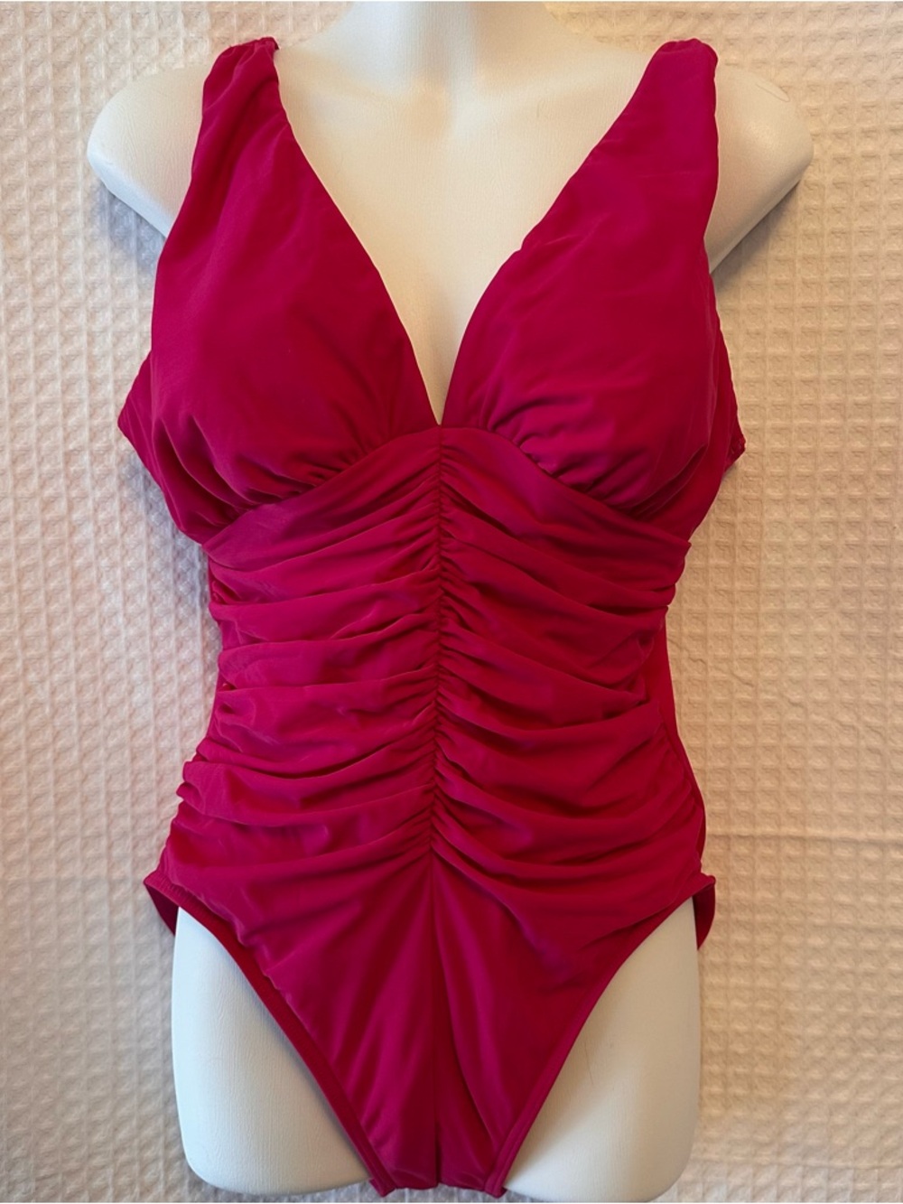 Miraclesuit Sonatina One-Piece Swimsuit Fuchsia Ruched Tank Style Size 16 NWOT
